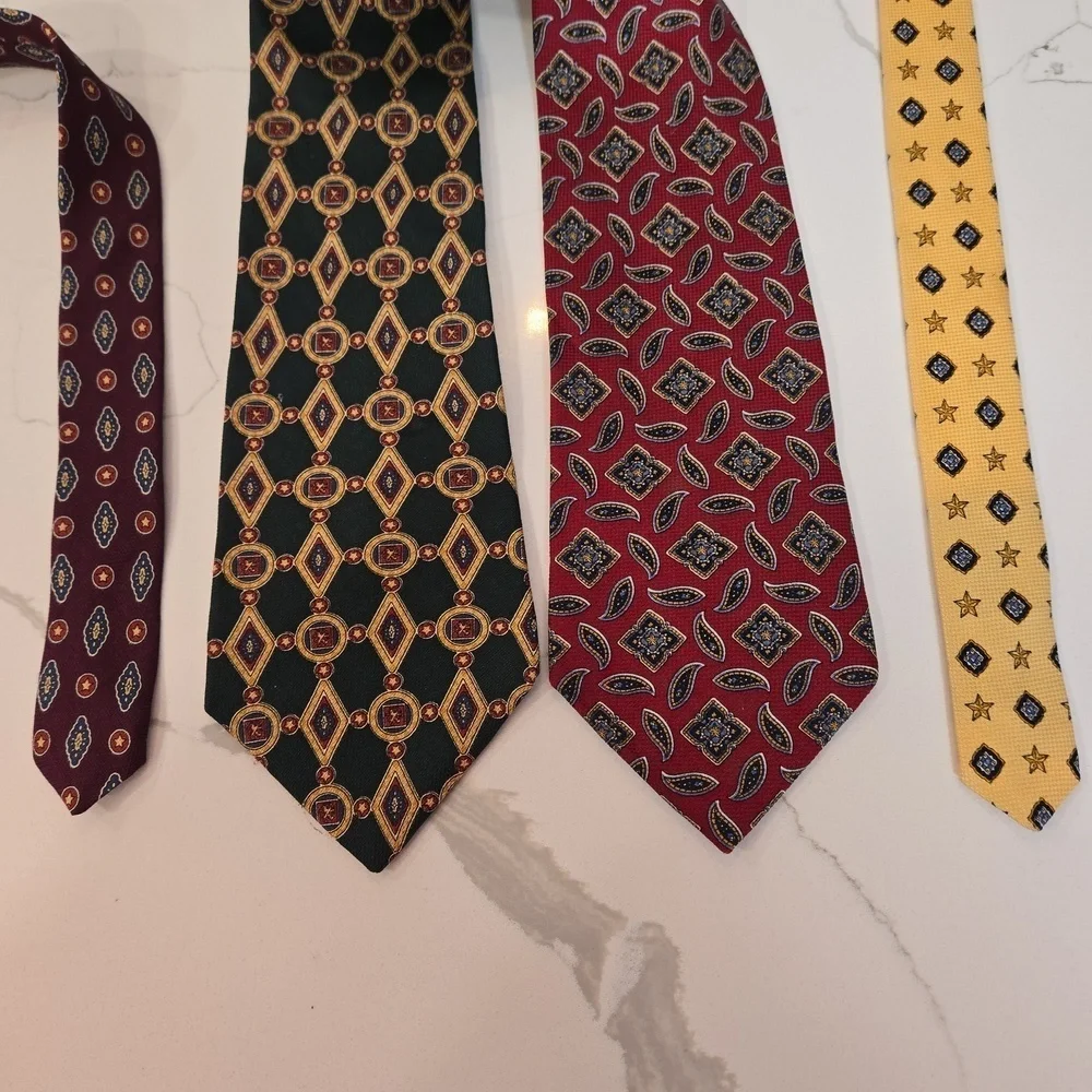 VTG Tommy Hilfiger Imported Silk Paisley Geometric Tie Lot Of 2 Preppy Heritage